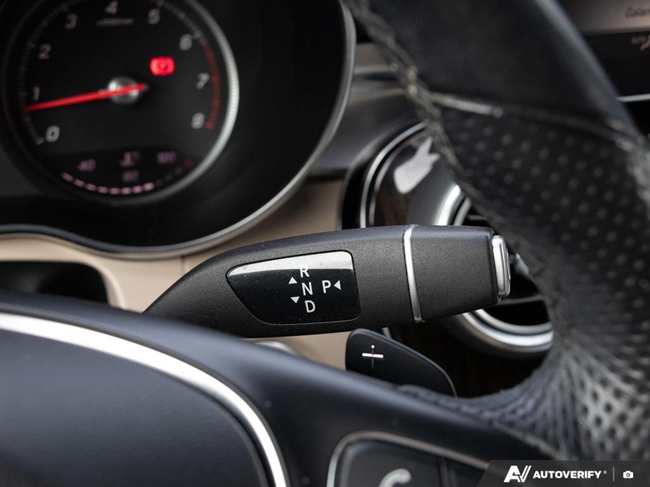 2019 Mercedes GLC 300 FRONT DUAL A/C | KEYLESS ENTRY | TURN SIGNAL INDIC Photo