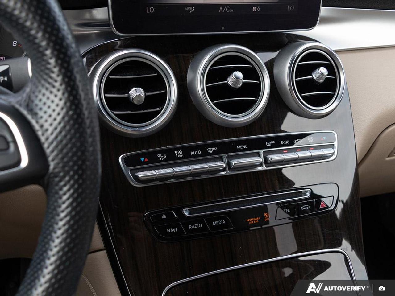 2019 Mercedes GLC 300 FRONT DUAL A/C | KEYLESS ENTRY | TURN SIGNAL INDIC Photo
