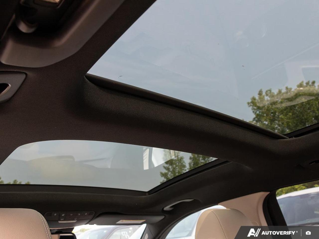 2019 Mercedes GLC 300 FRONT DUAL A/C | KEYLESS ENTRY | TURN SIGNAL INDIC Photo