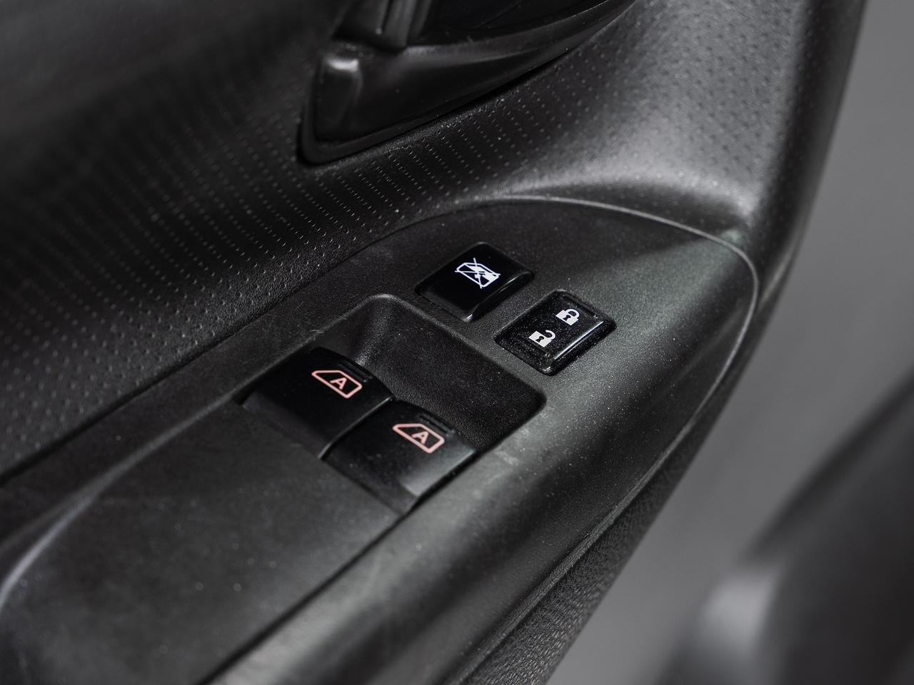 2021 Nissan NV200 SV | Dual Doors | Backup Camera | CarPlay