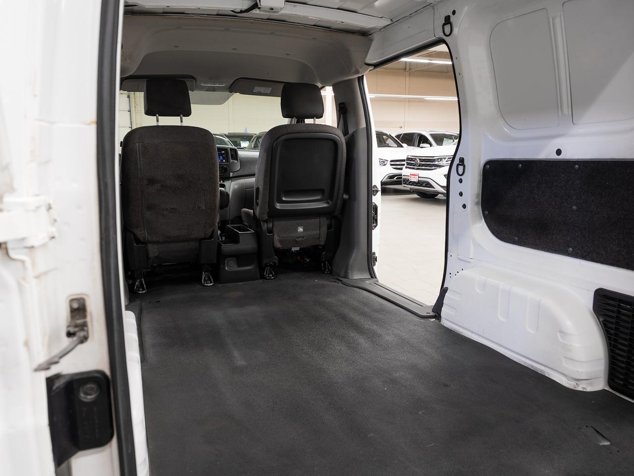 2021 Nissan NV200 SV | Dual Doors | Backup Camera | CarPlay