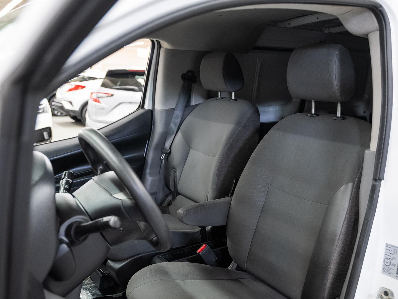 2021 Nissan NV200 SV | Dual Doors | Backup Camera | CarPlay