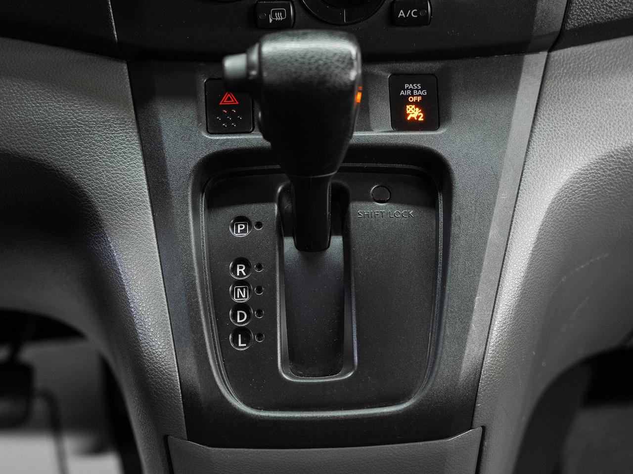 2021 Nissan NV200 SV | Dual Doors | Backup Camera | CarPlay