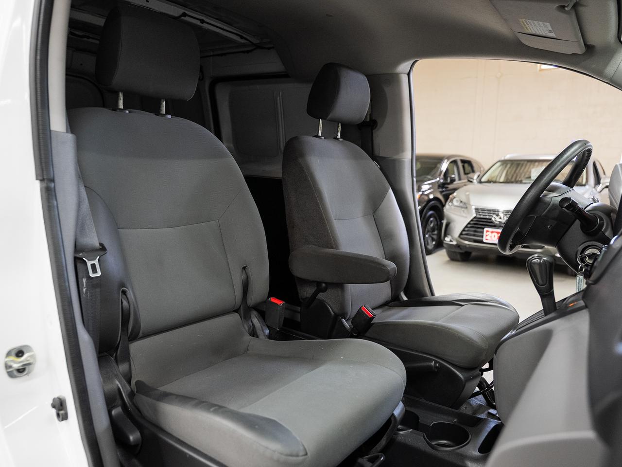 2021 Nissan NV200 SV | Dual Doors | Backup Camera | CarPlay