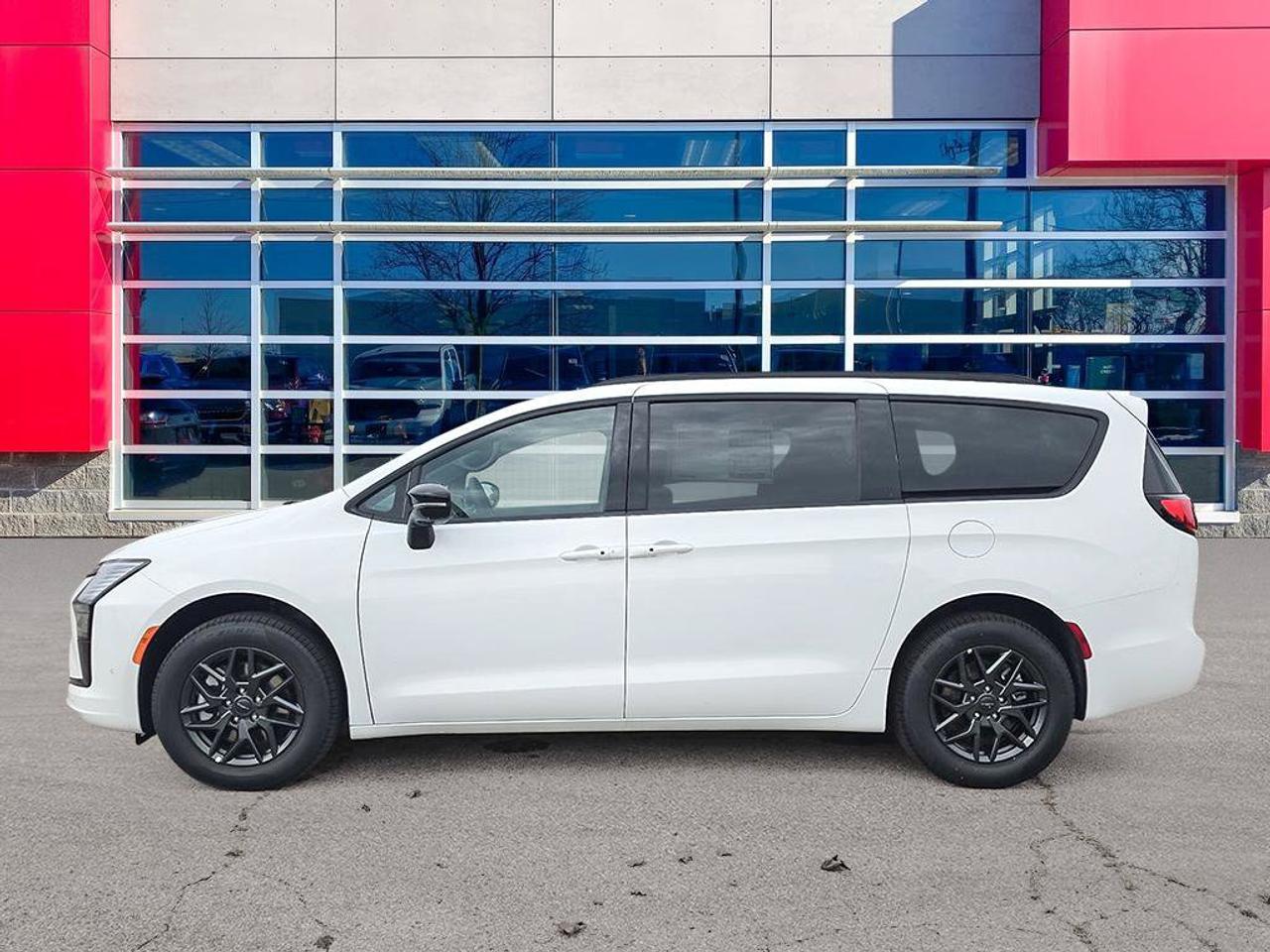 2027 Chrysler Pacifica Select|AWD|S AppearancePKG|Safety PKG| Photo