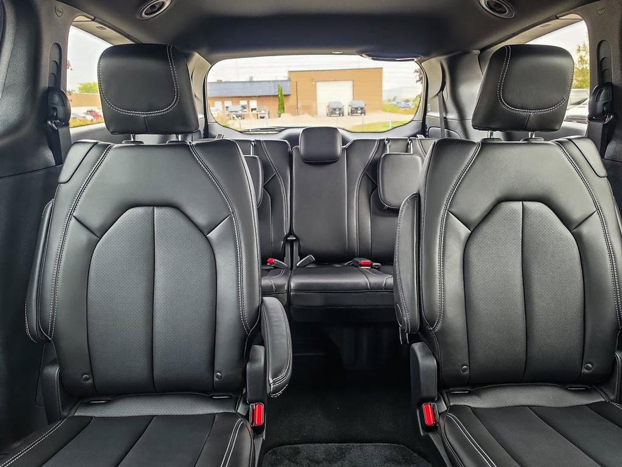 2027 Chrysler Pacifica Select|AWD|S AppearancePKG|Safety PKG| Photo