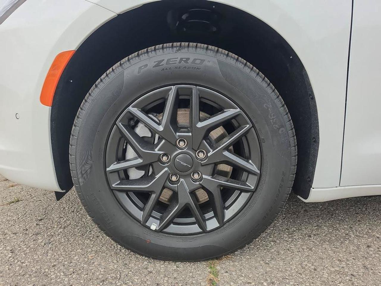 2027 Chrysler Pacifica Select|AWD|S AppearancePKG|Safety PKG| Photo