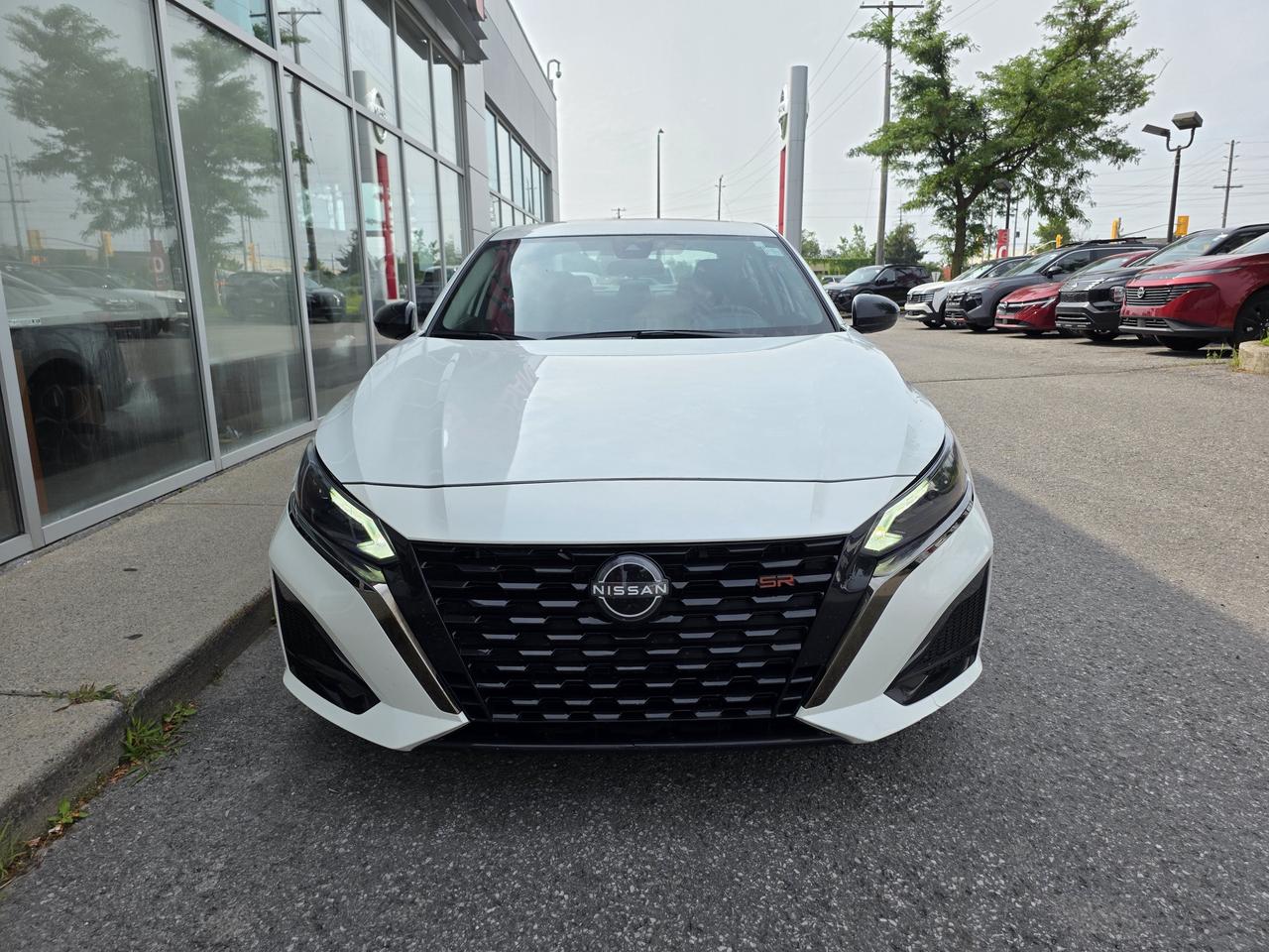 2024 Nissan Altima SR Photo