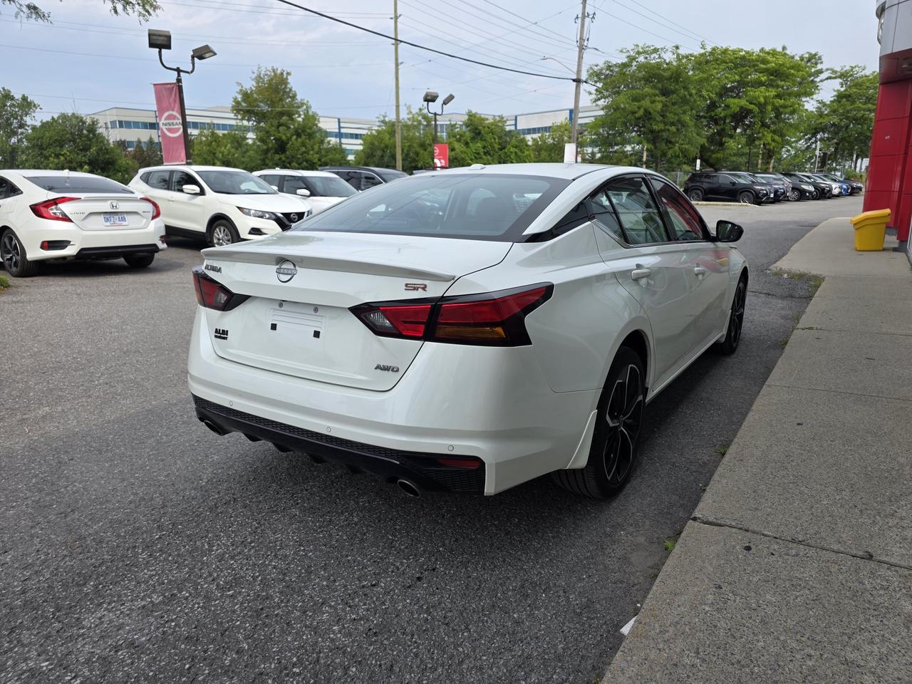 2024 Nissan Altima SR Photo
