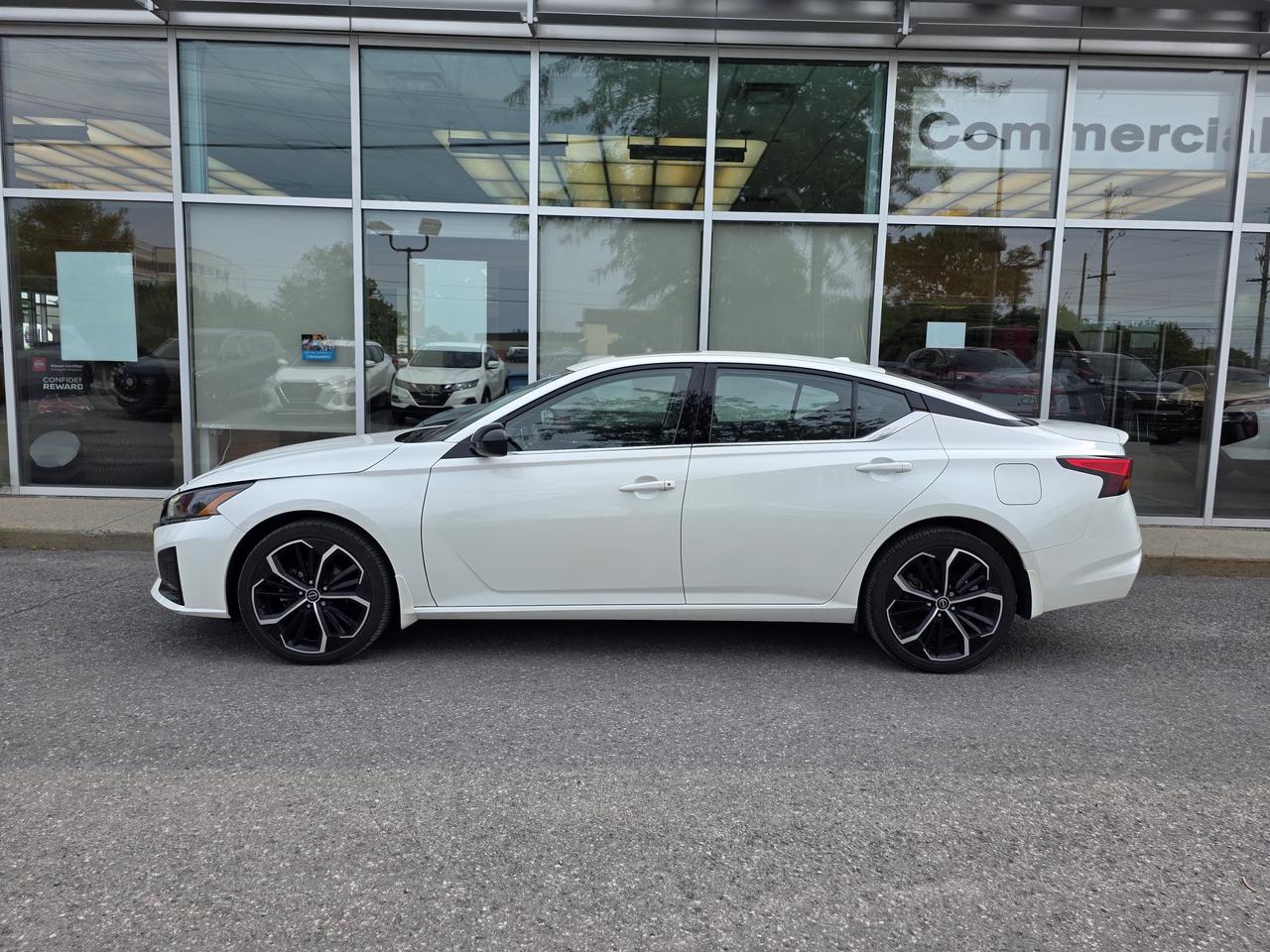 2024 Nissan Altima SR Photo