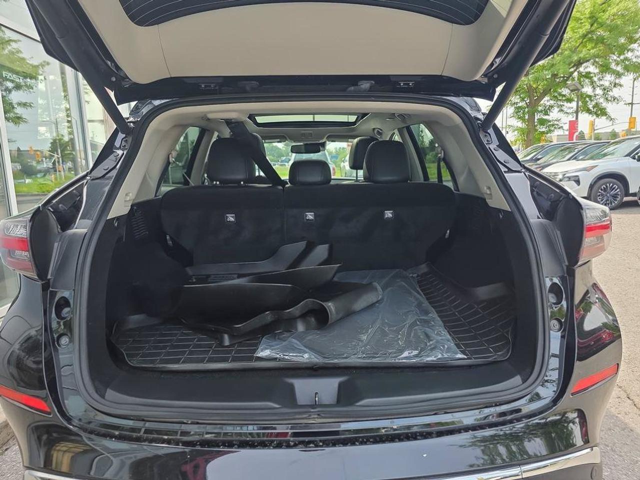 2023 Nissan Murano SL Photo