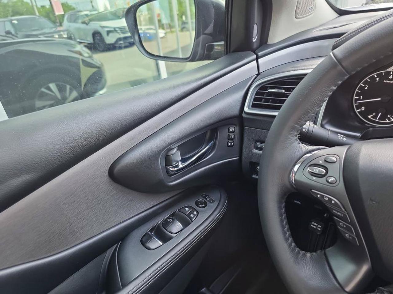 2023 Nissan Murano SL Photo