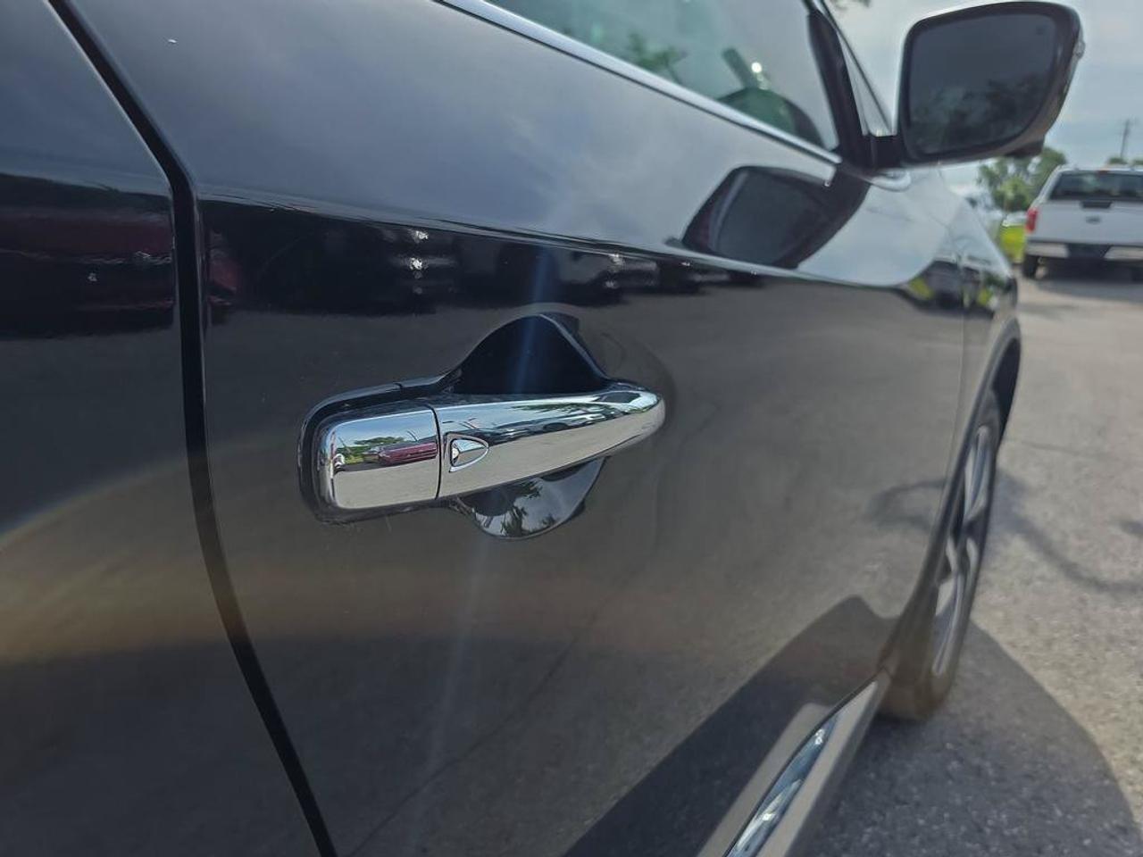 2023 Nissan Murano SL Photo