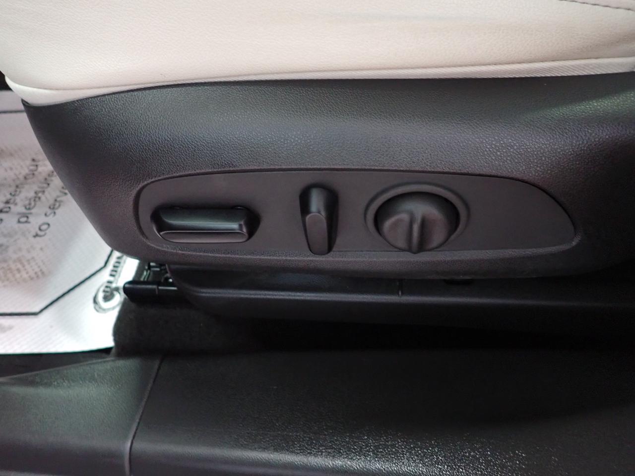 2022 Buick Encore GX Essence 4WD 4DR LEATHER NAVI SUNROOF Photo