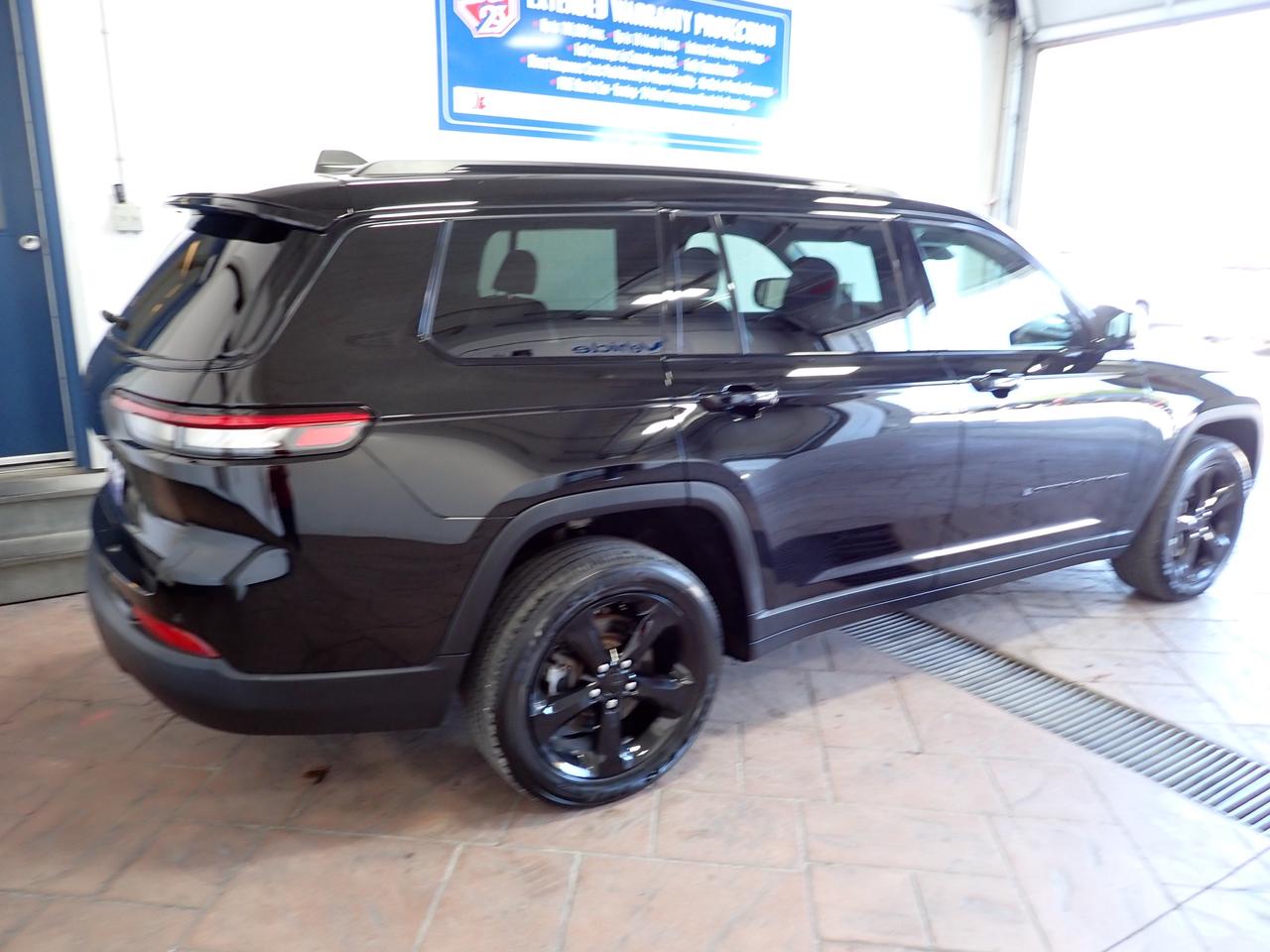2024 Jeep Grand Cherokee L Altitude 4WD SUNROOF MAX TRAILER TOW PKG Photo5