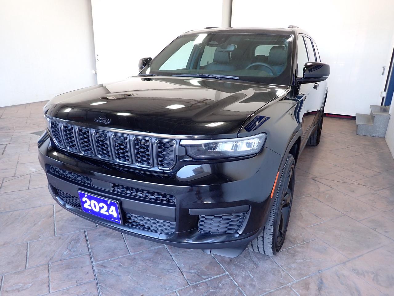 2024 Jeep Grand Cherokee L Altitude 4WD SUNROOF MAX TRAILER TOW PKG Photo