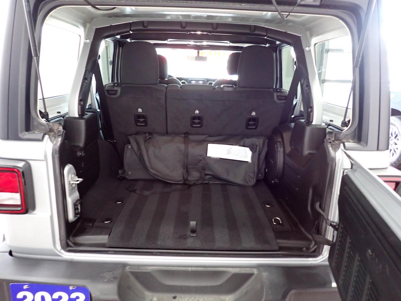 2023 Jeep Wrangler Sahara 4DR 4X4 NAVI Photo