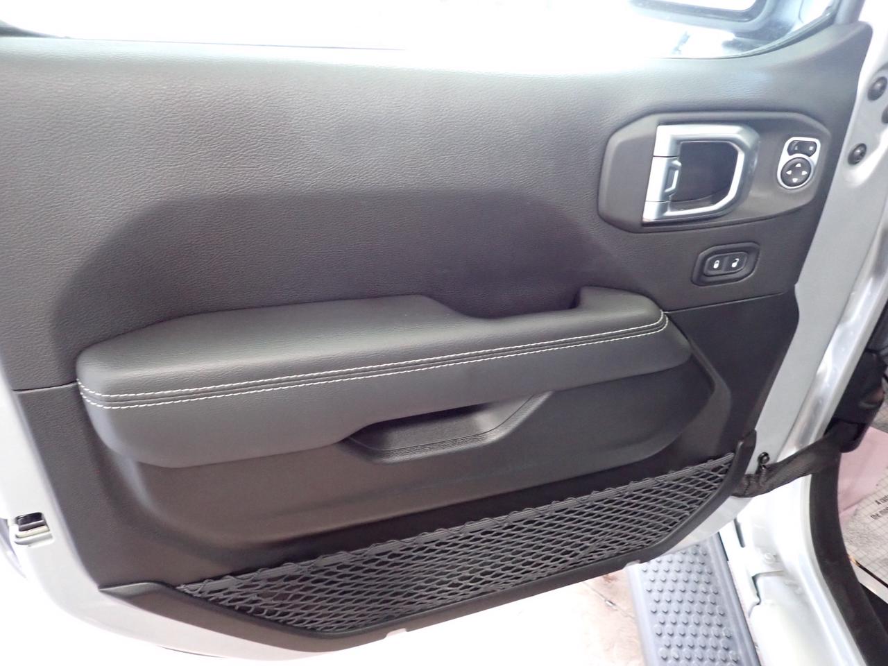 2023 Jeep Wrangler Sahara 4DR 4X4 NAVI Photo