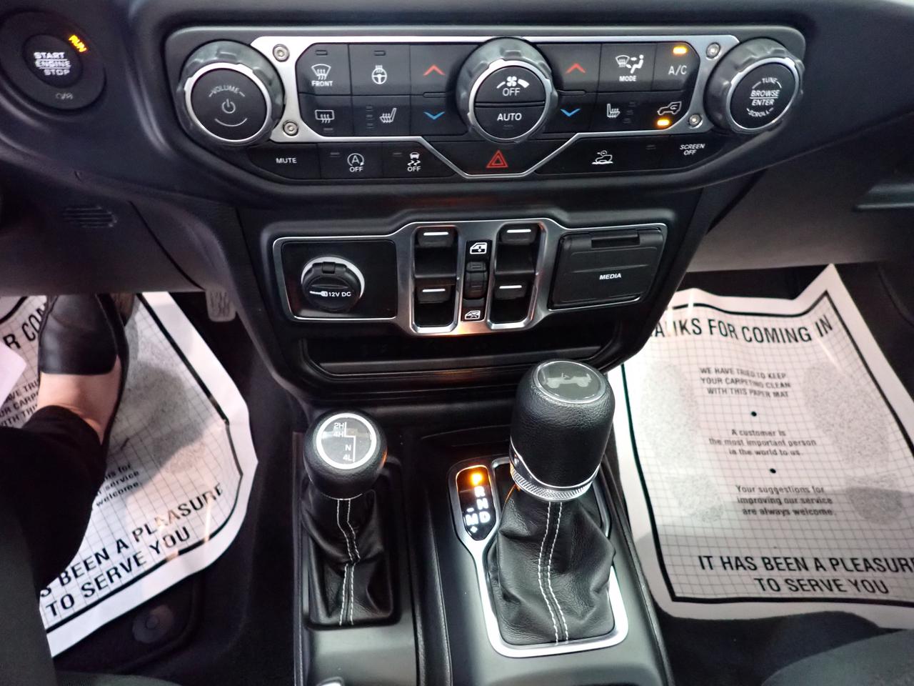 2023 Jeep Wrangler Sahara 4DR 4X4 NAVI Photo