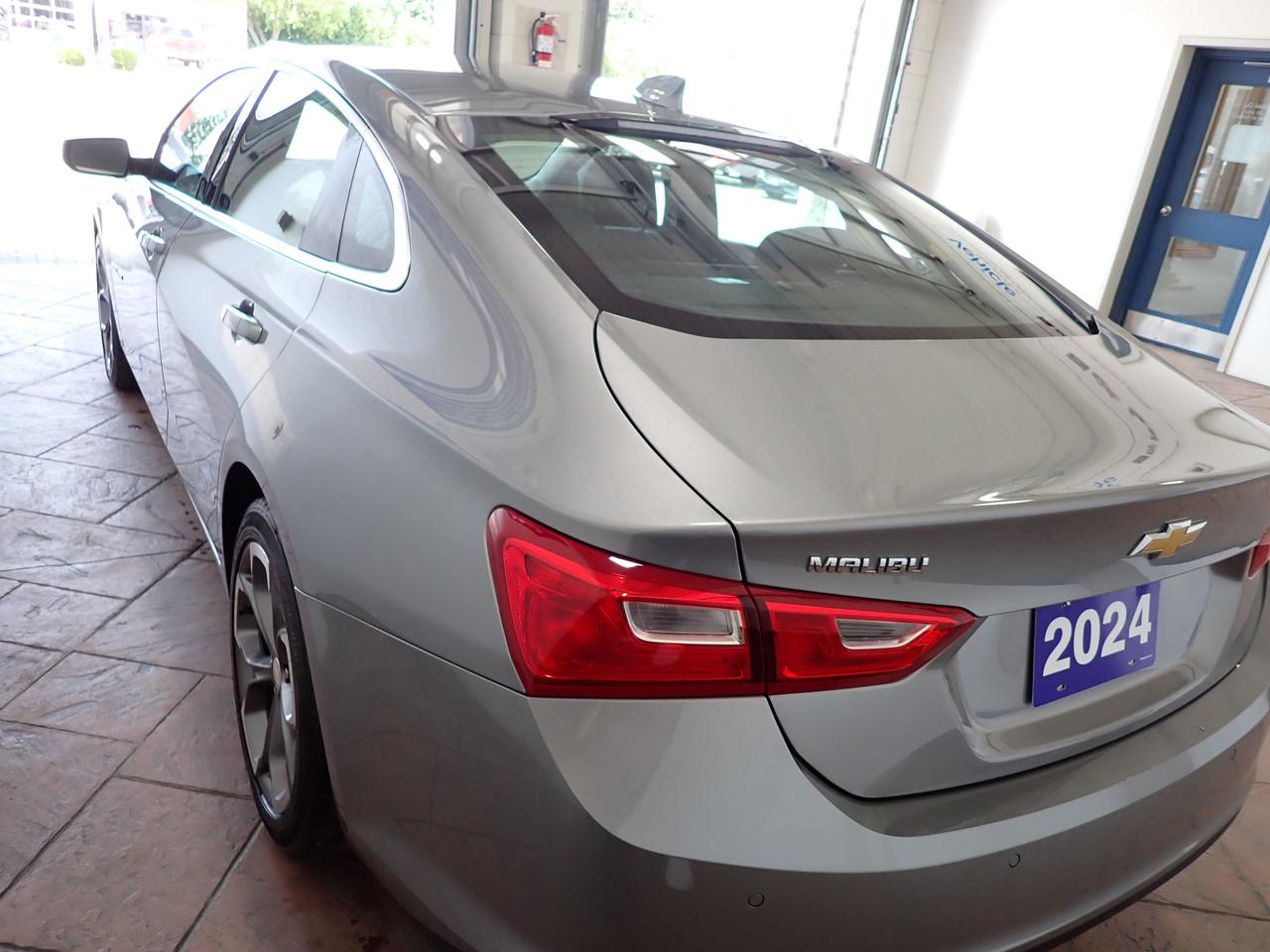 2024 Chevrolet Malibu 1LT 4dr Sedan Photo3