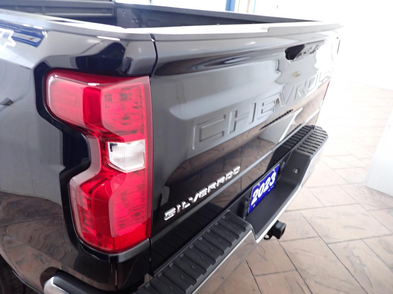 2023 Chevrolet Silverado 1500 LT 4WD CREW CAB 6.5 BOX Photo