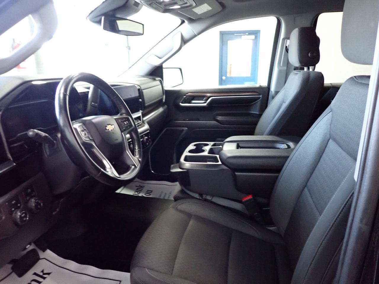 2023 Chevrolet Silverado 1500 LT 4WD CREW CAB 6.5 BOX Photo