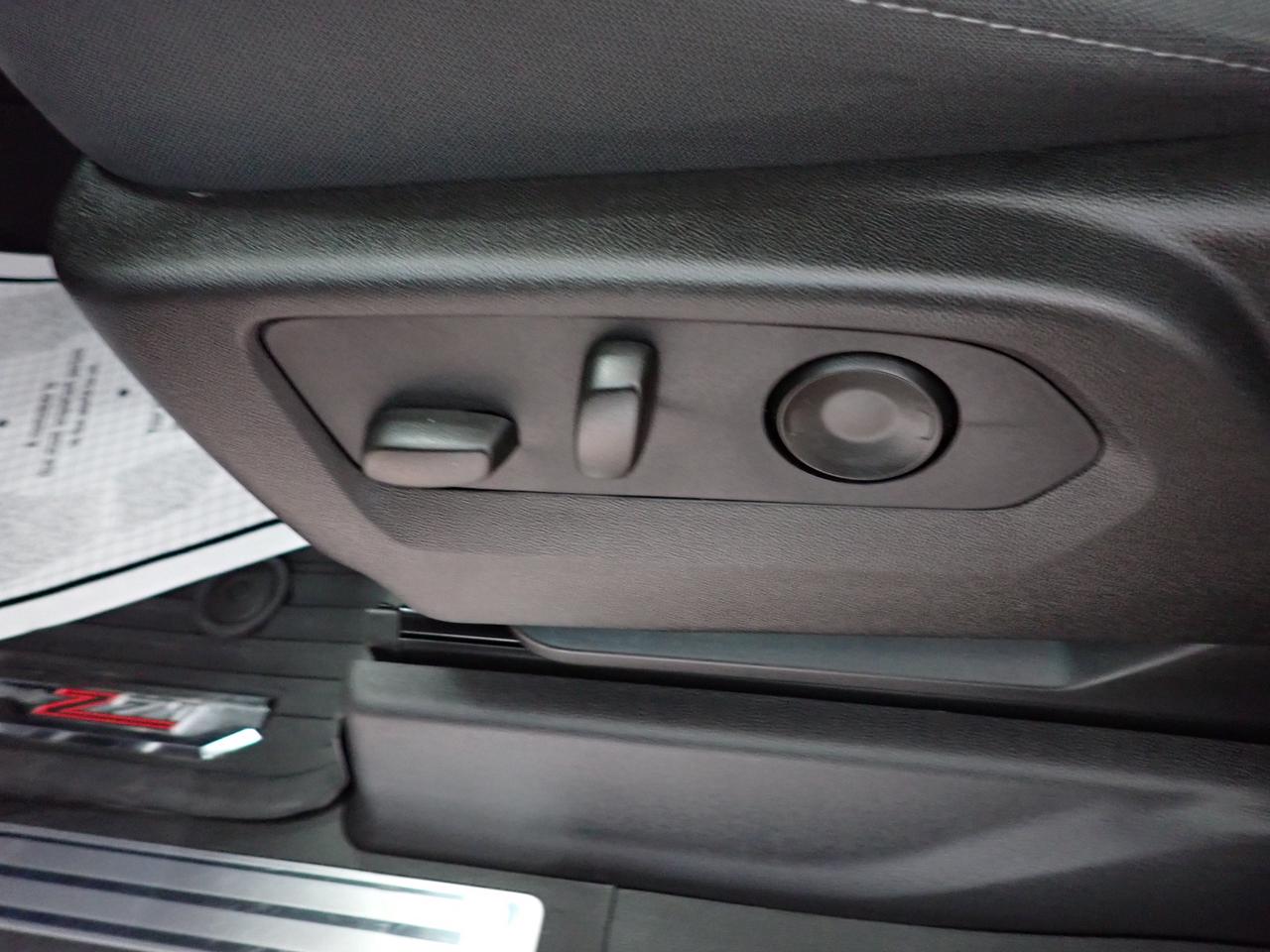 2024 Chevrolet Silverado 1500 RST 4WD CREW CAB NAVI Z71 Photo