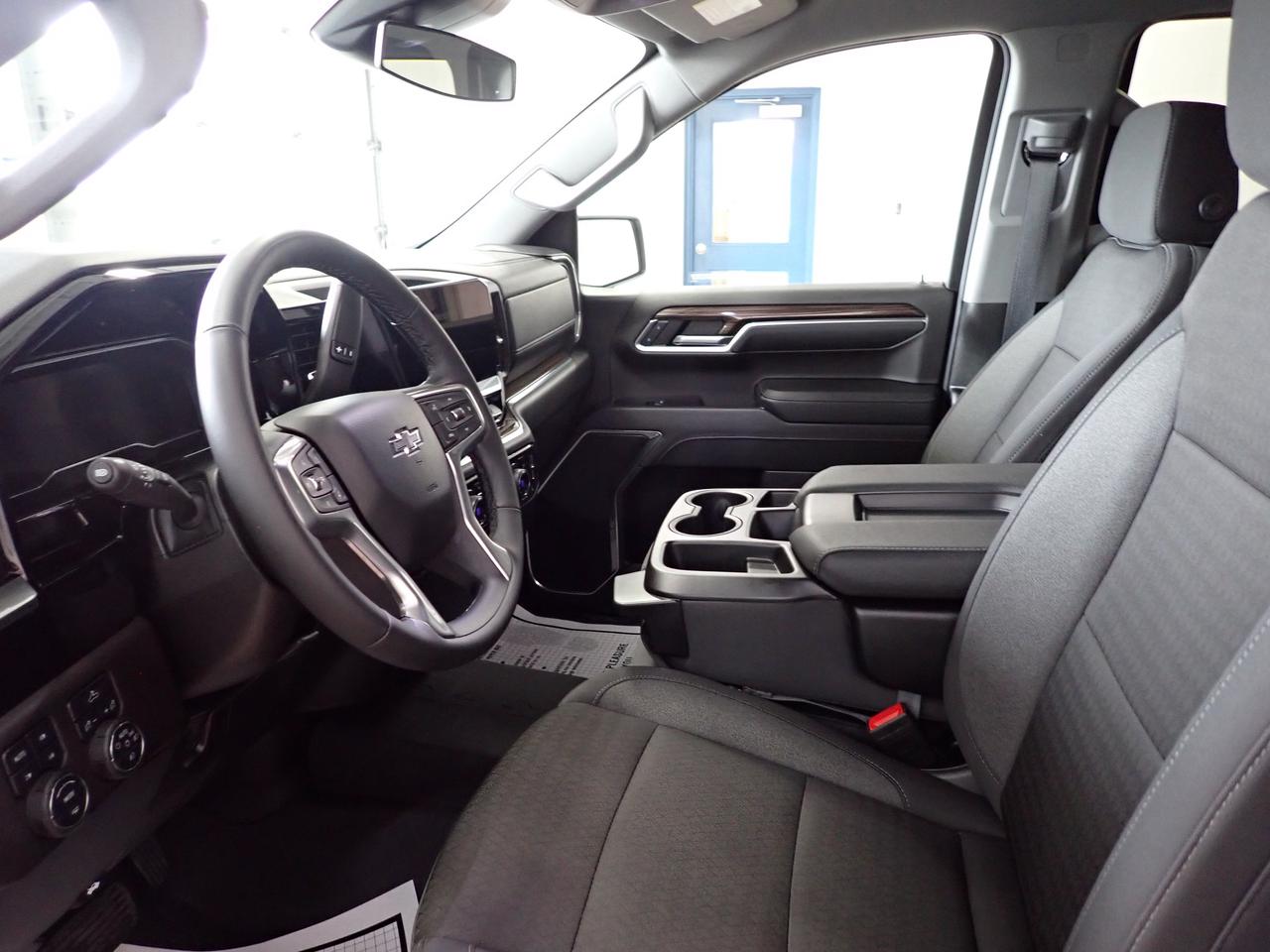 2024 Chevrolet Silverado 1500 RST 4WD CREW CAB NAVI Z71 Photo