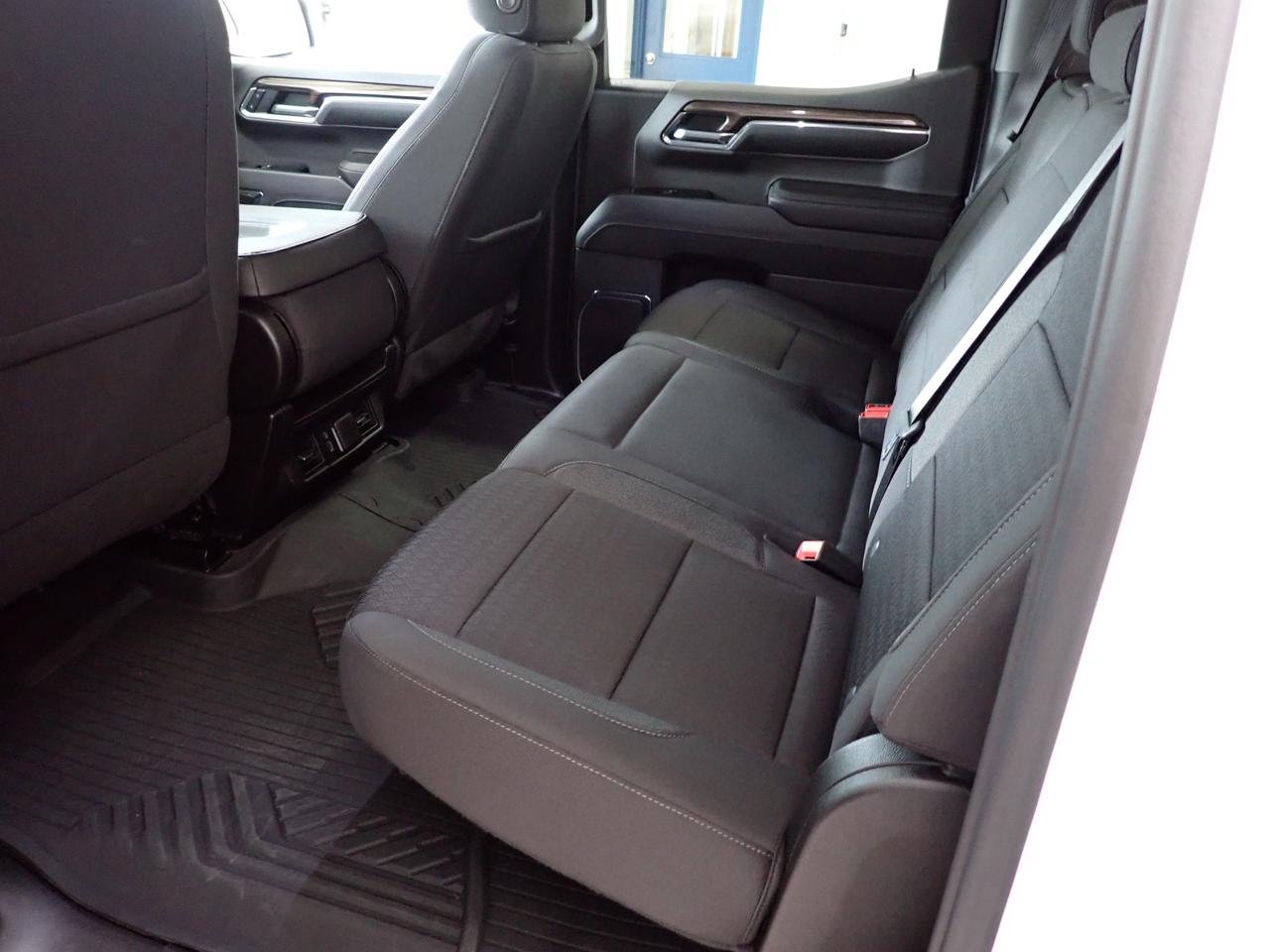 2024 Chevrolet Silverado 1500 RST 4WD CREW CAB NAVI Z71 Photo