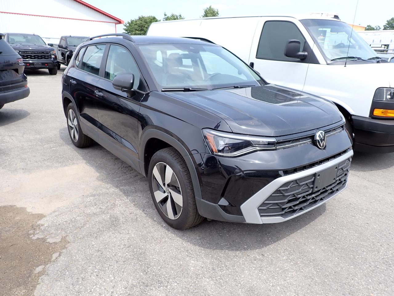 2026 Volkswagen Taos Trendline 4MOTION 4WD Photo0