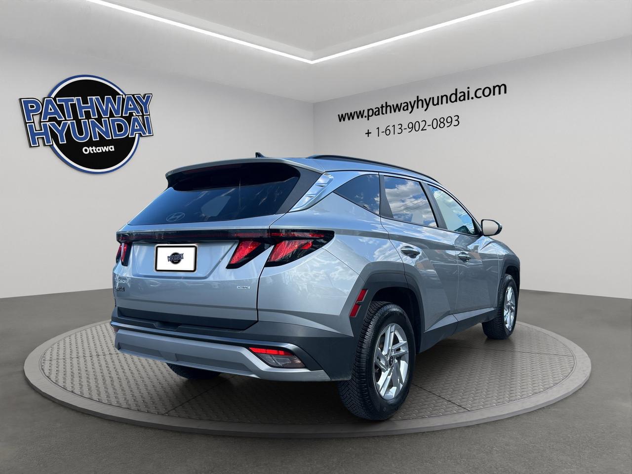 2025 Hyundai Tucson Preferred |  All-Wheel Drive (AWD) | Adaptive Cruise Control | Blind-Spot Collision Warning | Photo3