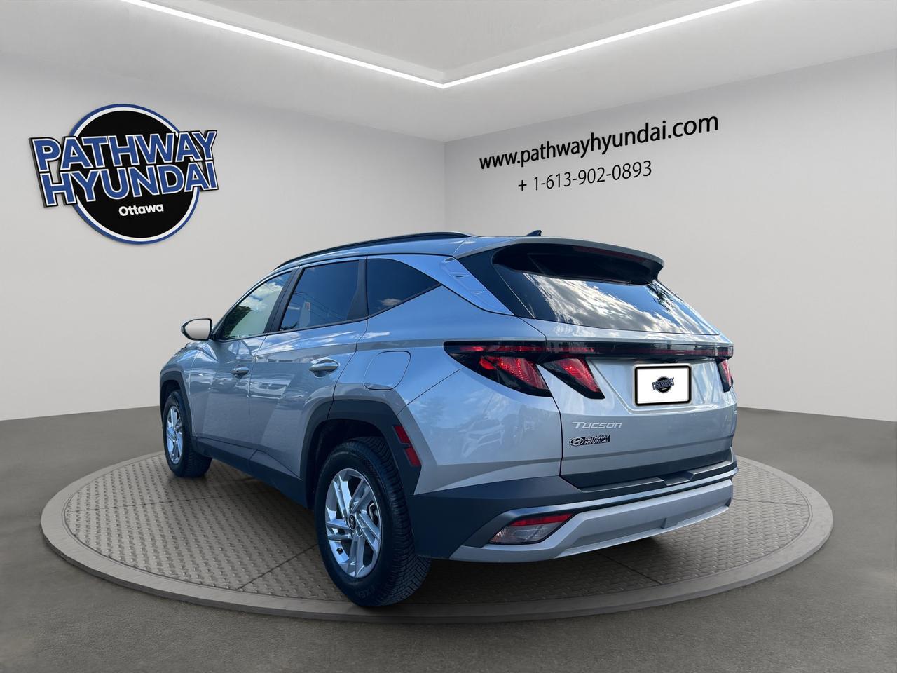 2025 Hyundai Tucson Preferred |  All-Wheel Drive (AWD) | Adaptive Cruise Control | Blind-Spot Collision Warning | Photo