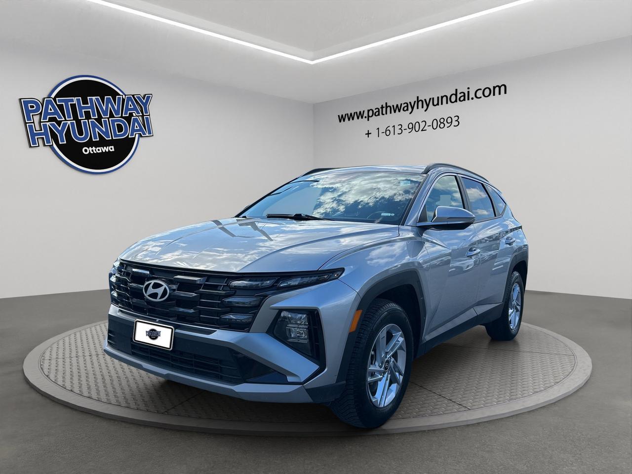 2025 Hyundai Tucson Preferred |  All-Wheel Drive (AWD) | Adaptive Cruise Control | Blind-Spot Collision Warning | Photo