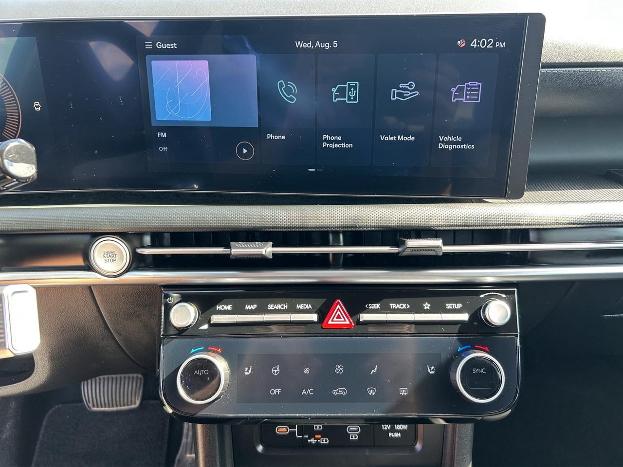 2025 Hyundai Tucson Preferred |  All-Wheel Drive (AWD) | Adaptive Cruise Control | Blind-Spot Collision Warning | Photo