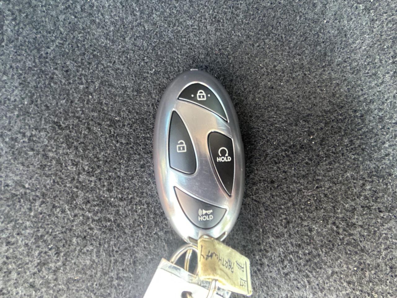 2025 Hyundai Tucson Preferred |  All-Wheel Drive (AWD) | Adaptive Cruise Control | Blind-Spot Collision Warning | Photo