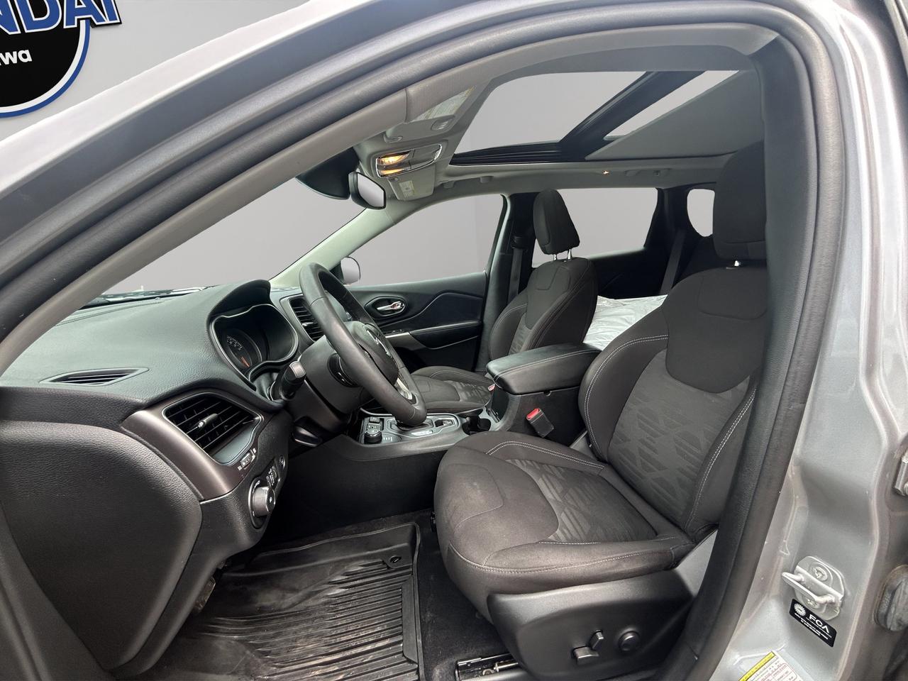 2022 Jeep Cherokee North|Panoramic Sunroof|Heated Steering Wheel|Keyless Entry|&|Start|Cross-Traffic Alert Photo