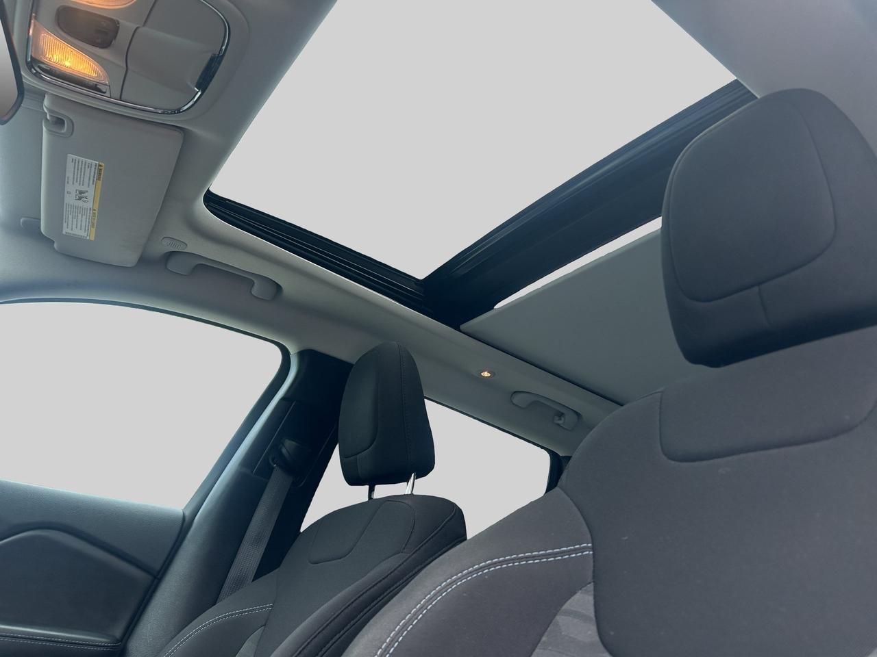 2022 Jeep Cherokee North|Panoramic Sunroof|Heated Steering Wheel|Keyless Entry|&|Start|Cross-Traffic Alert Photo