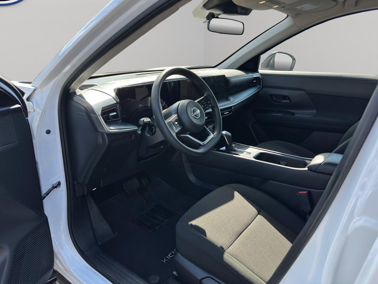 2025 Nissan Kicks S | Remote Keyless Entry w/Push Start | Automatic Emergency Braking | AWD | Blind Spot Warning Photo