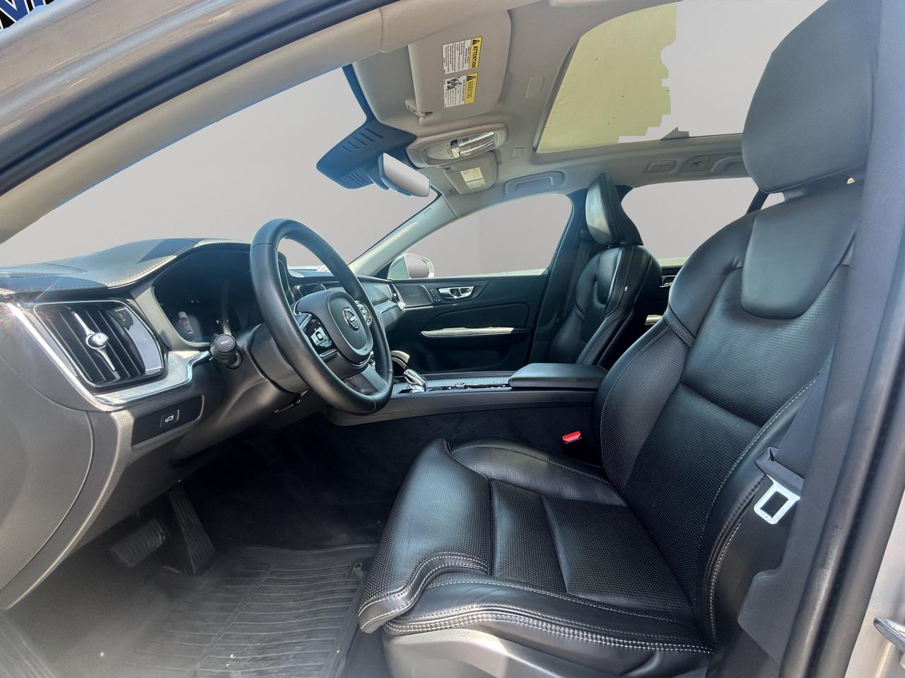 2024 Volvo V60 Cross Country | Reverse Cam | Heated Seats Photo