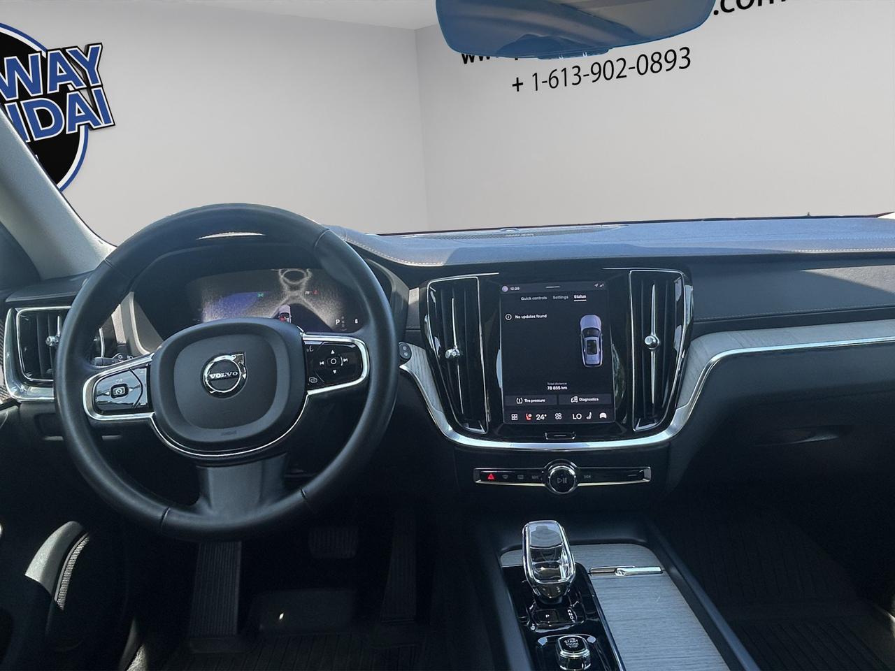 2024 Volvo V60 Cross Country | Reverse Cam | Heated Seats Photo