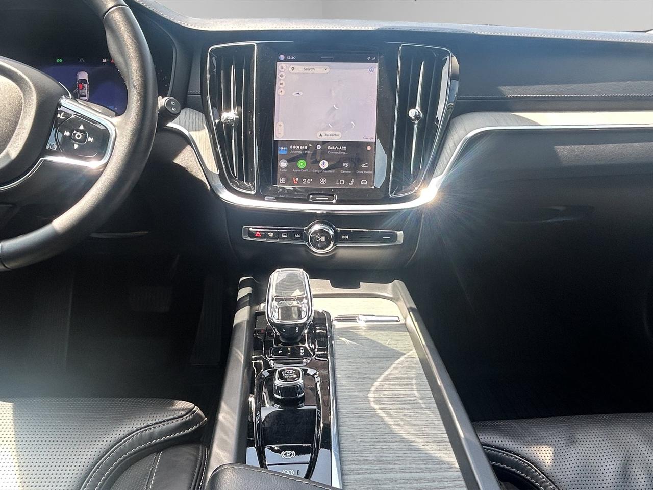2024 Volvo V60 Cross Country | Reverse Cam | Heated Seats Photo