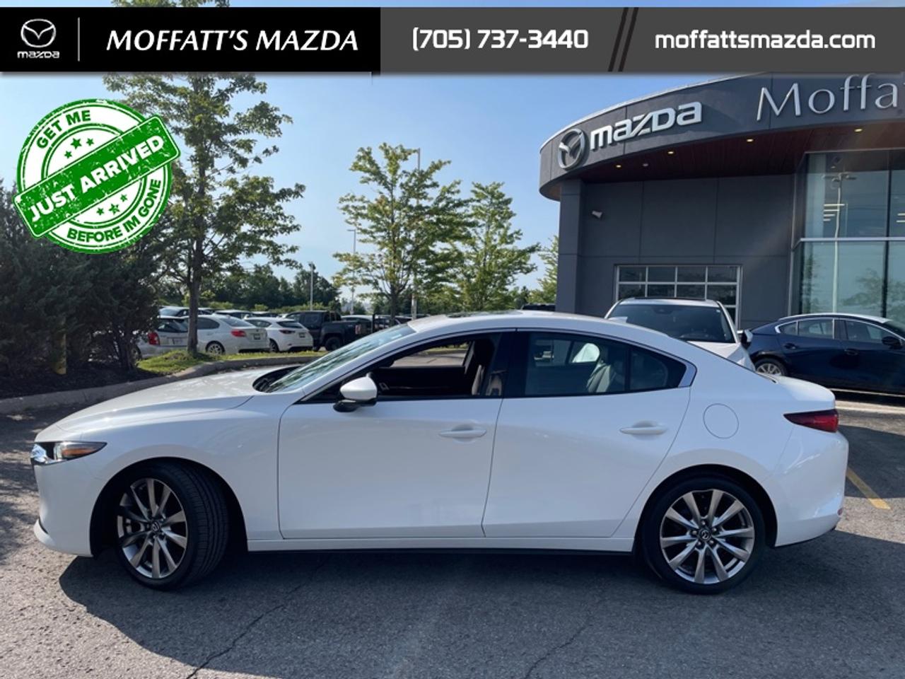 2023 Mazda MAZDA3 GT Photo2