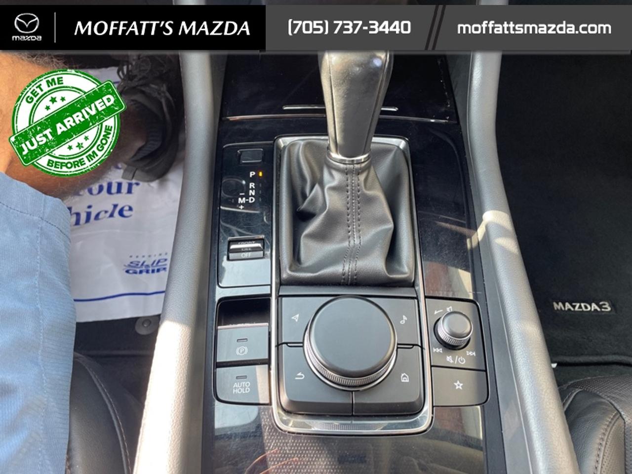 2023 Mazda MAZDA3 GT Photo