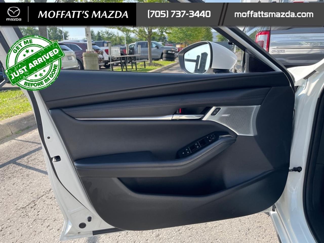 2023 Mazda MAZDA3 GT Photo