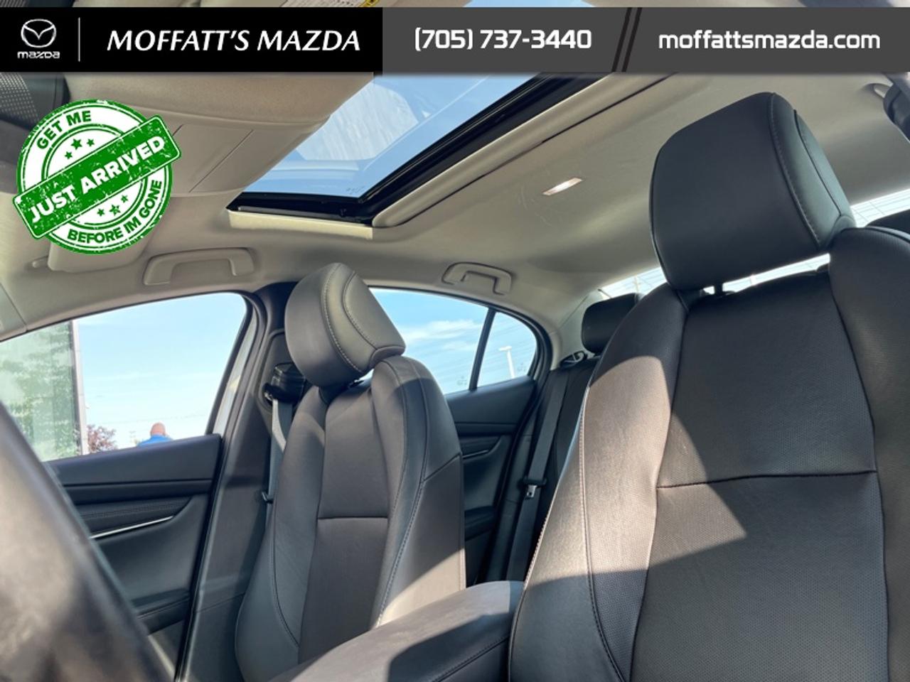 2023 Mazda MAZDA3 GT Photo
