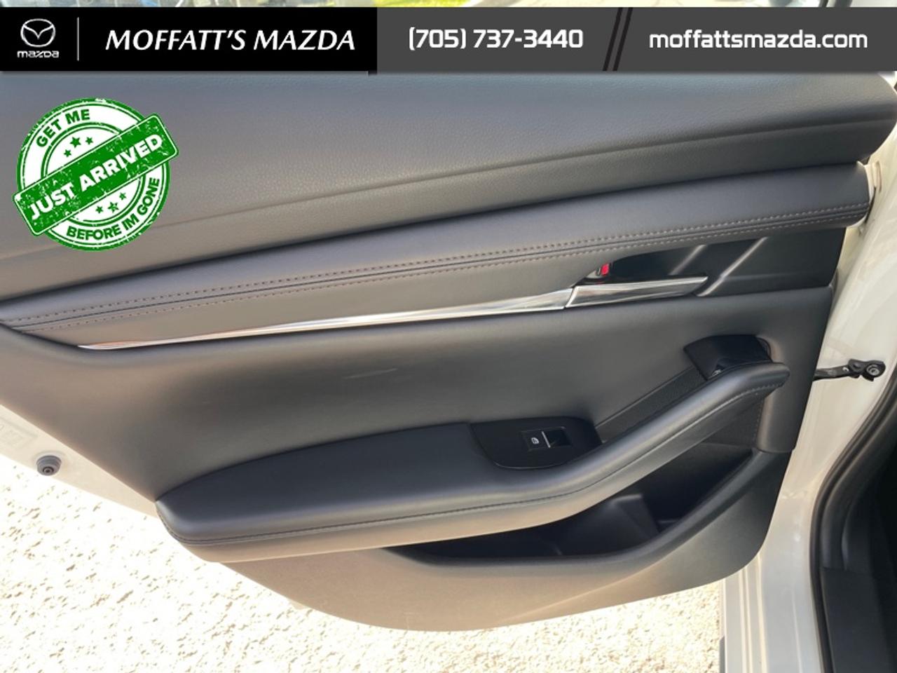 2023 Mazda MAZDA3 GT Photo