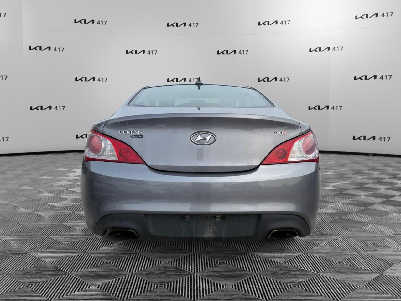 2010 Hyundai Genesis Coupe 2dr I4 Auto Premium Photo3