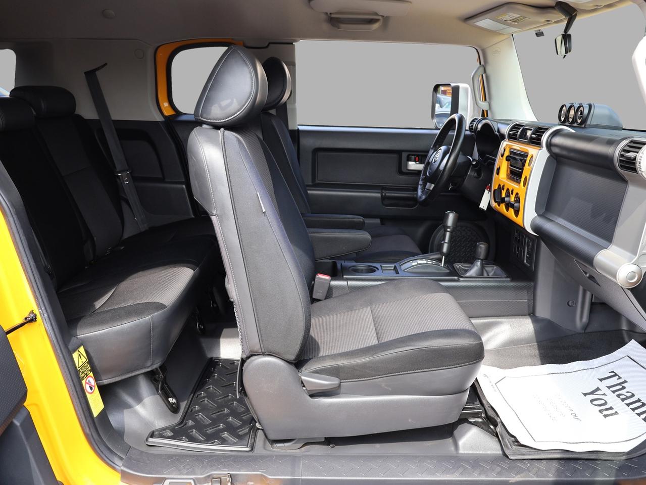 2008 Toyota FJ Cruiser 4WD AT *ACCIDENT FREE* CRUISE CONTROL ALLOYS RUNNING BOARDS Photo