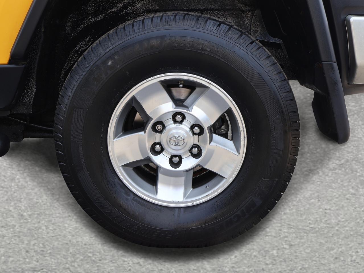 2008 Toyota FJ Cruiser 4WD AT *ACCIDENT FREE* CRUISE CONTROL ALLOYS RUNNING BOARDS Photo