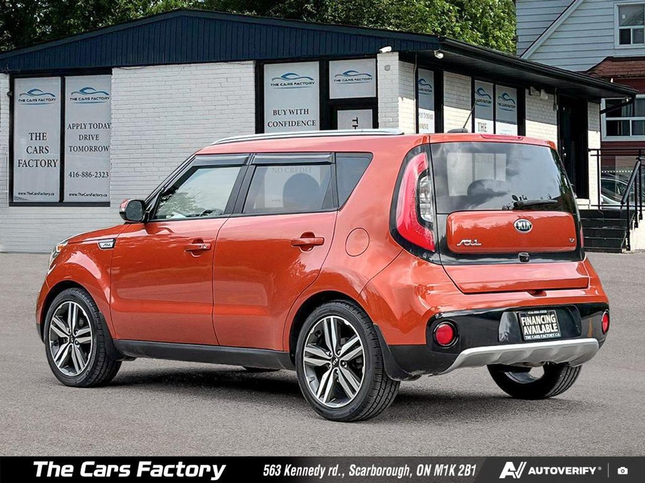 2018 Kia Soul EX Premium Leather/ Apple CarPlay / Camera Loaded! Photo
